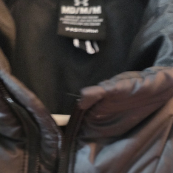 Under Armour Black Puffer Jacket / Worn Only a Few Times.   No Show Of Wear. - Picture 5 of 6